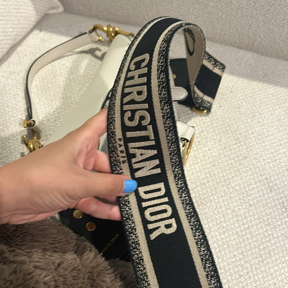 $2,900 v n moo authentic Dior small saddle bag without strap - Picture 6 of 9